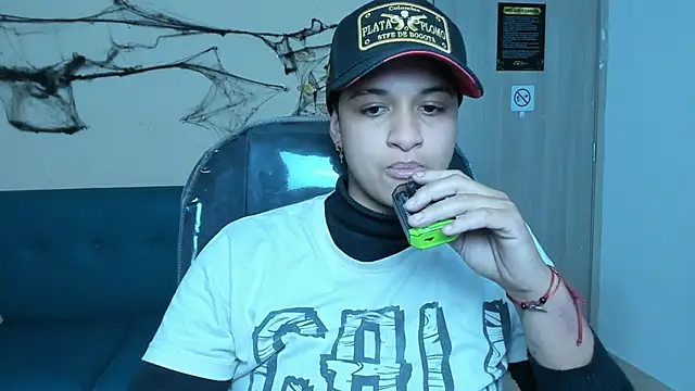 Dominick jones online show from 10/21/25, 05:08