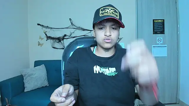 Dominick jones online show from 10/28/25, 05:33