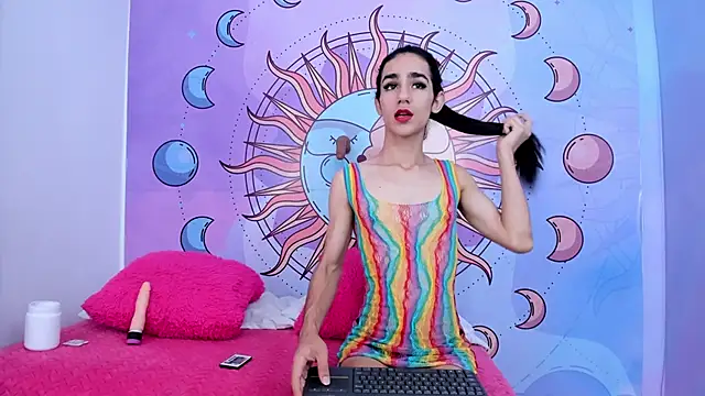 Mariana 16  online show from 11/14/25, 02:05