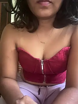 priyadevi17 online show from 12/18/24, 09:58