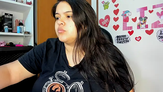 Snapshot of lizzie_c chatting on 03/05/25, 02:57 lizzie c online show from 03/05/25, 02:57