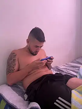 Snapshot of miia-liiam chatting on 01/14/25, 03:15 miia-liiam online show from 01/14/25, 03:15