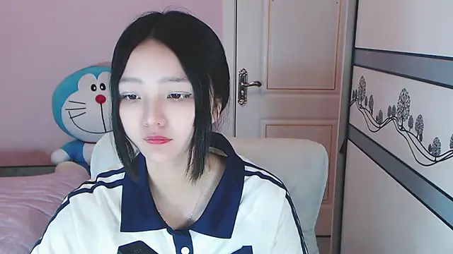 xiao-xiao-D online show from 02/24/25, 11:21
