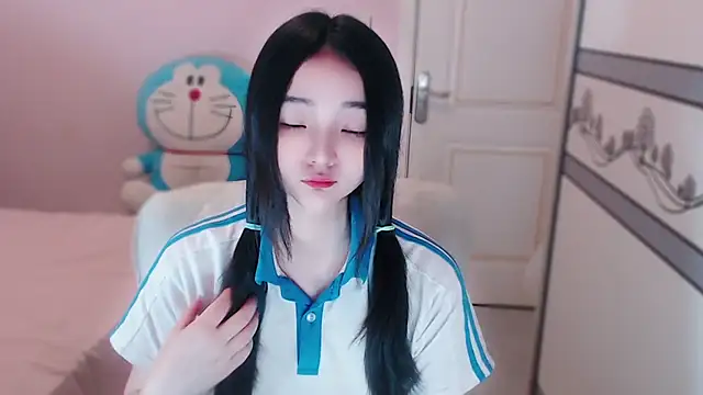 Snapshot of xiao-xiao-D chatting on 10/18/25, 02:03 xiao-xiao-D online show from 10/18/25, 02:03