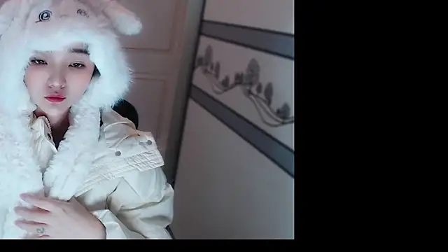 Snapshot of xiao-xiao-D chatting on 11/17/25, 06:19 xiao-xiao-D online show from 11/17/25, 06:19