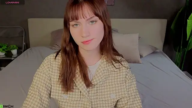 Mollly Rouge online show from 11/10/25, 12:20