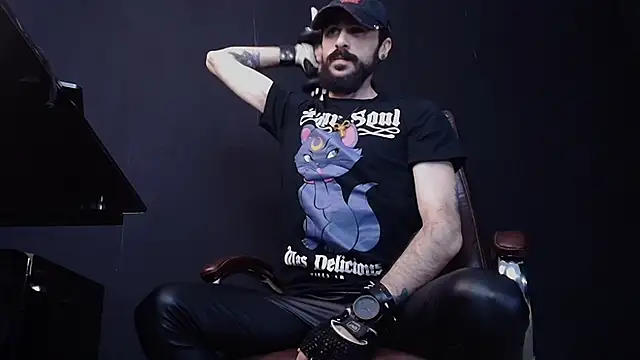 Snapshot of AxelColton chatting on 01/28/25, 11:38 AxelColton online show from 01/28/25, 11:38