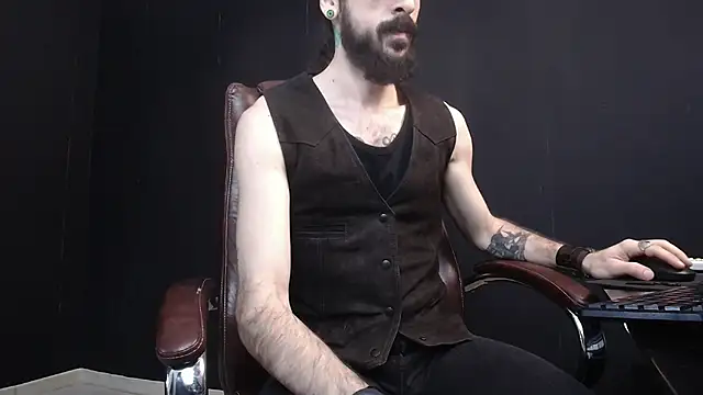 Snapshot of AxelColton chatting on 02/12/25, 06:08 AxelColton online show from 02/12/25, 06:08