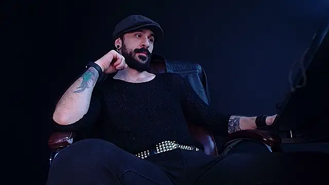 AxelColton online show from 11/30/25, 07:56