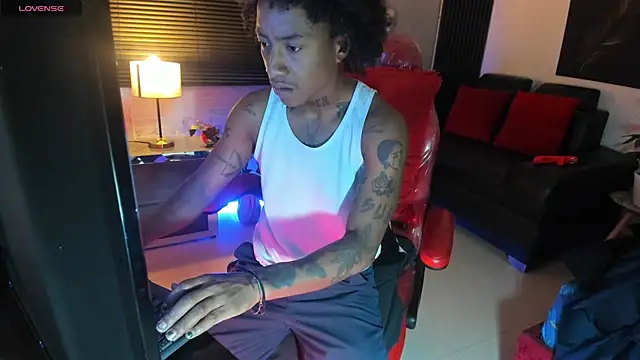 Snapshot of JhonyMiller_ chatting on 09/18/25, 07:49 JhonyMiller online show from 09/18/25, 07:49