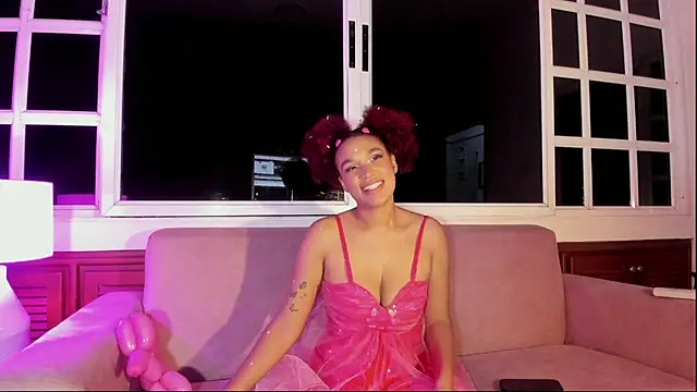 Snapshot of loladupont chatting on 09/11/25, 03:06 loladupont online show from 09/11/25, 03:06