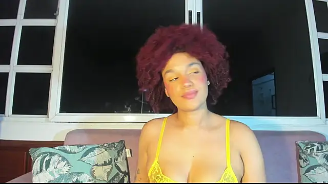 Snapshot of loladupont chatting on 09/21/25, 03:08 loladupont online show from 09/21/25, 03:08