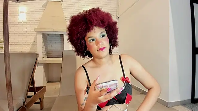 Snapshot of loladupont chatting on 10/02/25, 03:02 loladupont online show from 10/02/25, 03:02