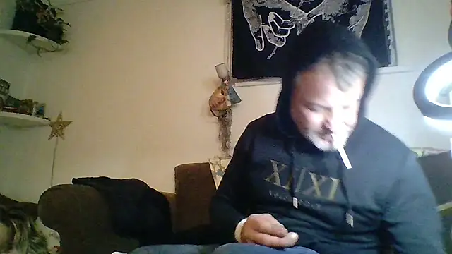 SilverandFox online show from 11/06/25, 10:05