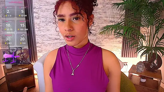 charlottee white online show from 11/13/25, 09:36