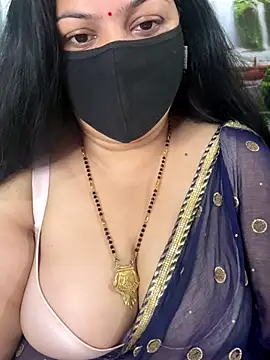 FlatVincy4 online show from 10/18/25, 04:37