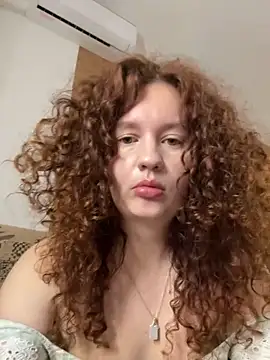 Snapshot of Anna_Desire_ chatting on 09/14/25, 03:55 Anna Desire online show from 09/14/25, 03:55