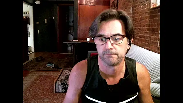 Johnny Bottoms online show from 11/19/25, 10:54