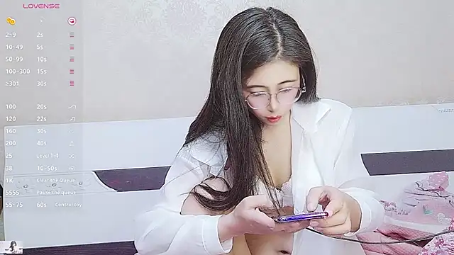 Snapshot of lingling998 chatting on 03/13/25, 01:18 lingling998 online show from 03/13/25, 01:18