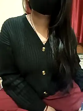 Snapshot of Soniya_444 chatting on 02/12/25, 09:43 Soniya 444 online show from 02/12/25, 09:43