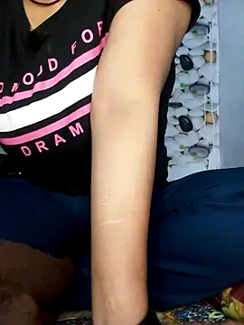 Snapshot of Riyashahi1 chatting on 02/19/25, 06:54 Riyashahi1 online show from 02/19/25, 06:54