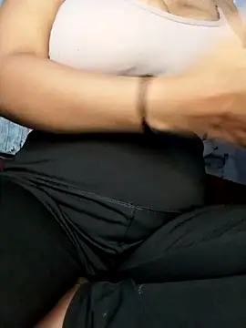 Snapshot of Riyashahi1 chatting on 03/11/25, 07:14 Riyashahi1 online show from 03/11/25, 07:14