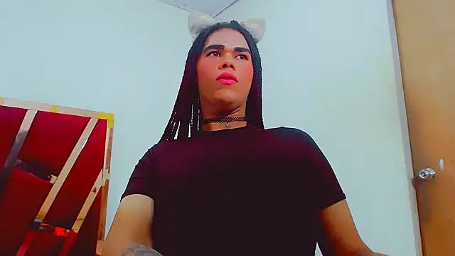 Snapshot of fox_naughty_violet chatting on 09/12/25, 07:36 fox naughty violet online show from 09/12/25, 07:36
