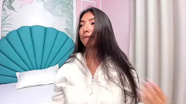 Snapshot of Daphne_Fox_ chatting on 03/01/25, 02:15 Daphne Fox online show from 03/01/25, 02:15