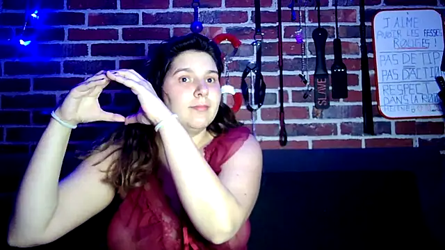 Heleneecesmecs2 online show from 11/09/25, 07:56