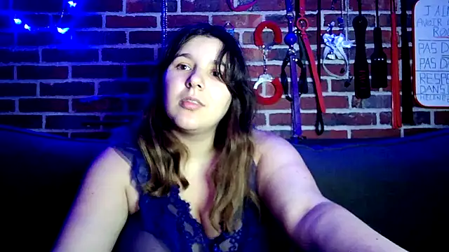 Heleneecesmecs2 online show from 11/17/25, 03:23