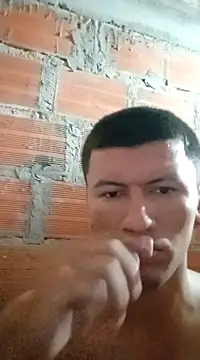 Snapshot of restrepo99 chatting on 12/21/24, 03:25 restrepo99 online show from 12/21/24, 03:25