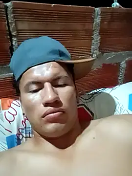 Snapshot of restrepo99 chatting on 12/22/24, 06:39 restrepo99 online show from 12/22/24, 06:39