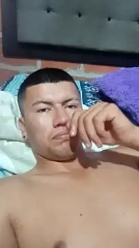 Snapshot of restrepo99 chatting on 12/27/24, 05:37 restrepo99 online show from 12/27/24, 05:37