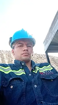 Snapshot of restrepo99 chatting on 01/07/25, 02:30 restrepo99 online show from 01/07/25, 02:30