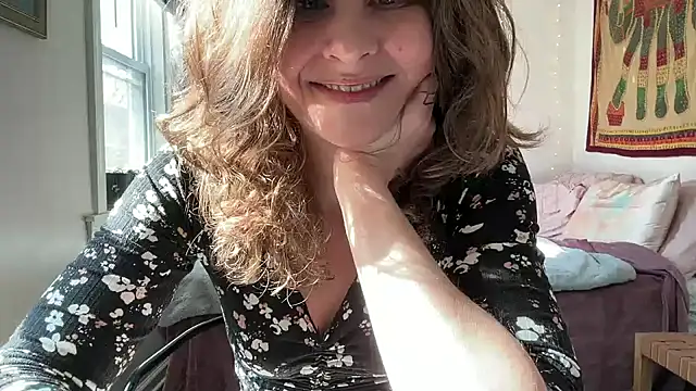 leahsparkles online show from 02/23/25, 03:51