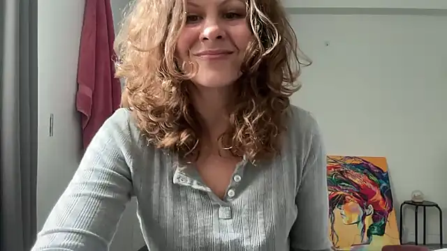 leahsparkles online show from 10/11/25, 02:59