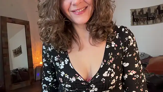 leahsparkles online show from 11/09/25, 01:31