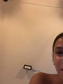 Snapshot of Mariapaula chatting on 02/01/25, 08:26 Mariapaula online show from 02/01/25, 08:26