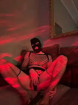 Snapshot of DiamondZar77038 chatting on 01/19/25, 07:15 DiamondZar77038 online show from 01/19/25, 07:15