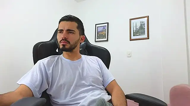 Massimoo 07 online show from 12/28/24, 09:51