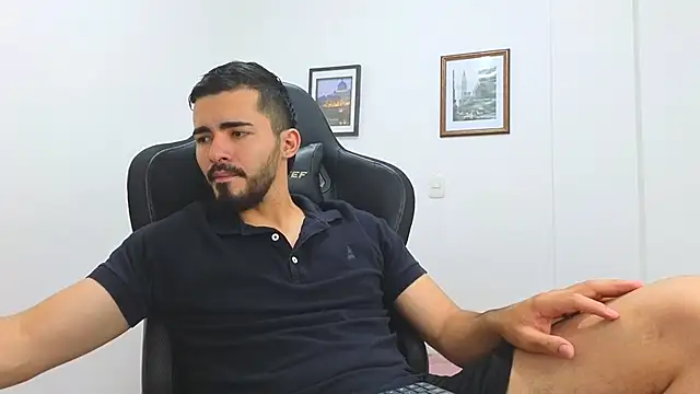 Massimoo 07 online show from 02/05/25, 07:42