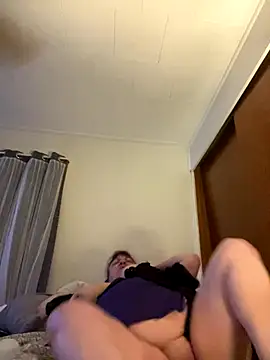 Luciouslouise72xh online show from 09/13/25, 10:37