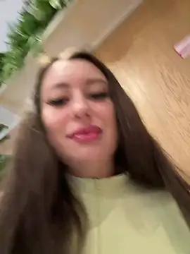 Snapshot of AndreaMood chatting on 01/28/25, 02:43 AndreaMood online show from 01/28/25, 02:43