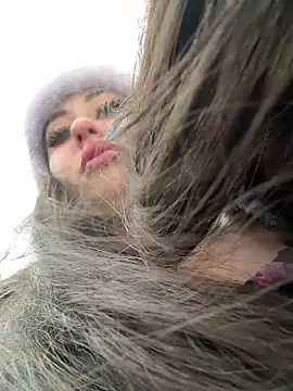 Snapshot of AndreaMood chatting on 02/05/25, 09:36 AndreaMood online show from 02/05/25, 09:36