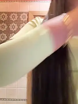 Snapshot of AndreaMood chatting on 02/08/25, 07:15 AndreaMood online show from 02/08/25, 07:15