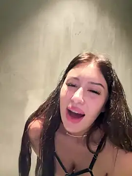 Snapshot of AndreaMood chatting on 02/27/25, 10:26 AndreaMood online show from 02/27/25, 10:26