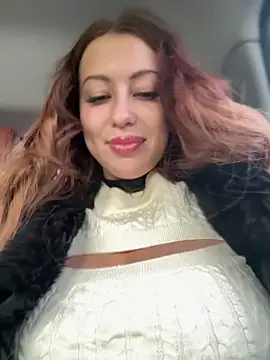 Snapshot of AndreaMood chatting on 10/07/25, 07:49 AndreaMood online show from 10/07/25, 07:49