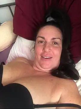 BELLAMORGANE1 online show from 10/25/25, 02:13