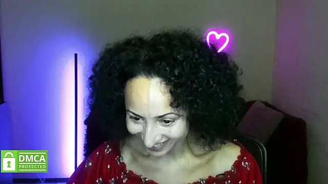 Arianasweety23 online show from 11/08/25, 12:27