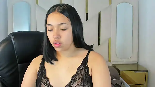 IsabellRodriguez18 online show from 10/07/25, 03:25